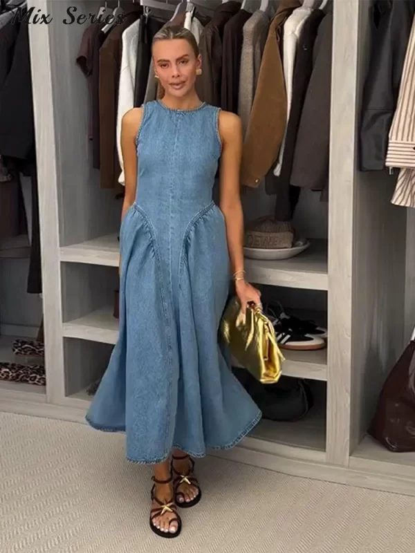 Fashion Denim Backless Dress Women's O-neck Lace Up Sleeveless High Waisted Pleated Dresses 2025 Summer New Lady Elegant Robe 3