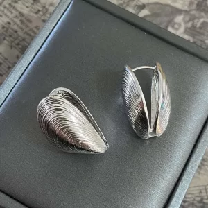 vintage metal shell stud earrings for women punk silver color texture geometric irregular ear buckle jewelry party gift