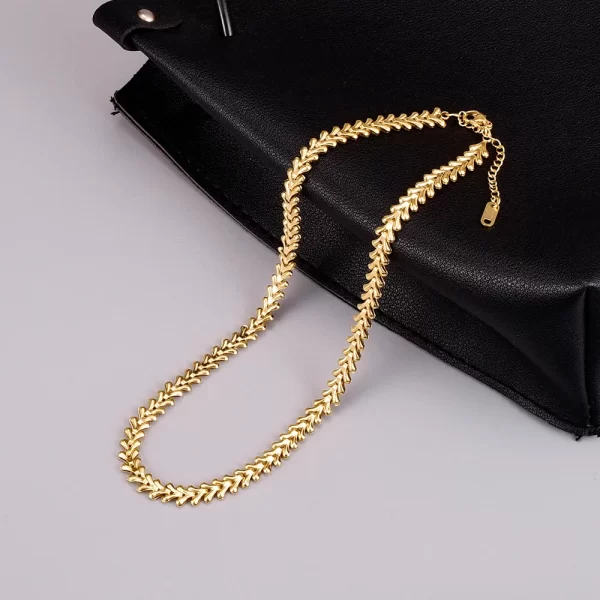 2024 new bone shape stainless steel chokers necklace does not fade fashion jewelry sexy accessories for party woman‘s necklace