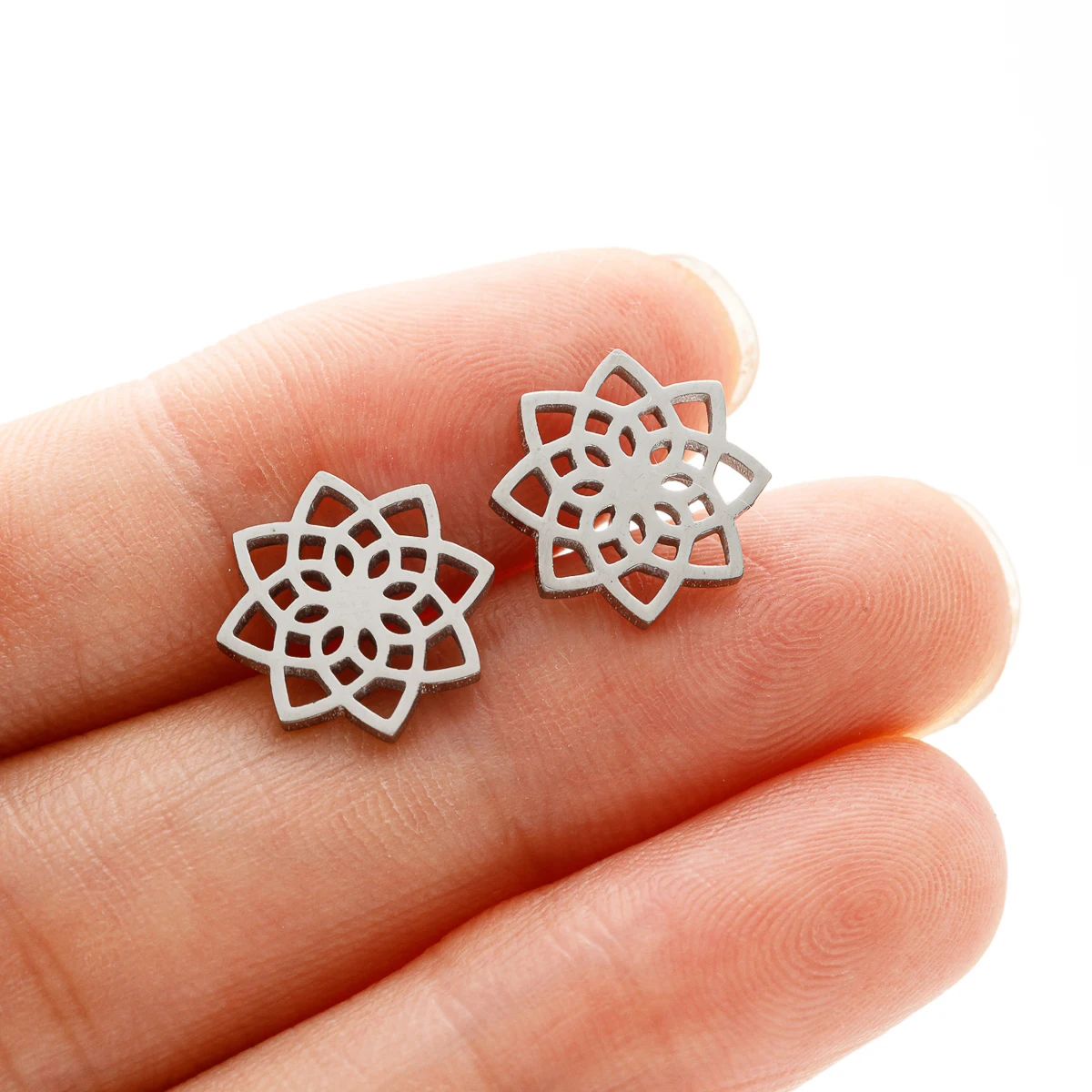 Small Stainless Steel Earings Fashion Jewelry Bohemian Rose Flower Stud Earrings Plant Maple Leaves Ear Studs Pendientes Gift-2