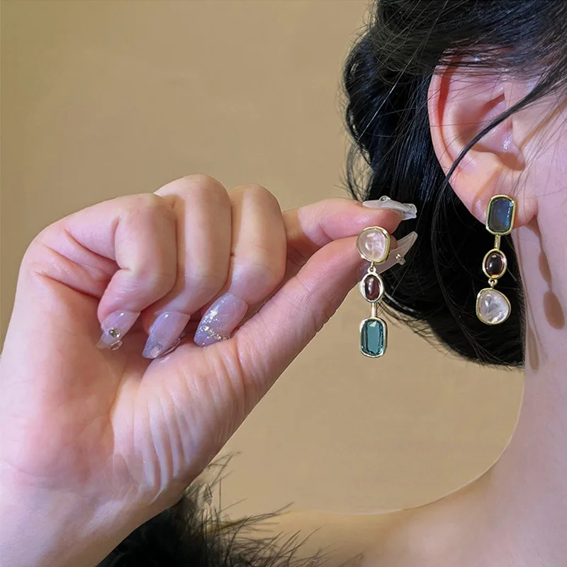 Asymmetric Colorful Resin Earrings for Women Retro Contrast Geometric Dangle Earrings Korean Jewelry High Quality Wholesale-3 Asymmetric Colorful Resin Earrings for Women Retro Contrast Geometric Dangle Earrings Korean Jewelry High Quality Wholesale-3