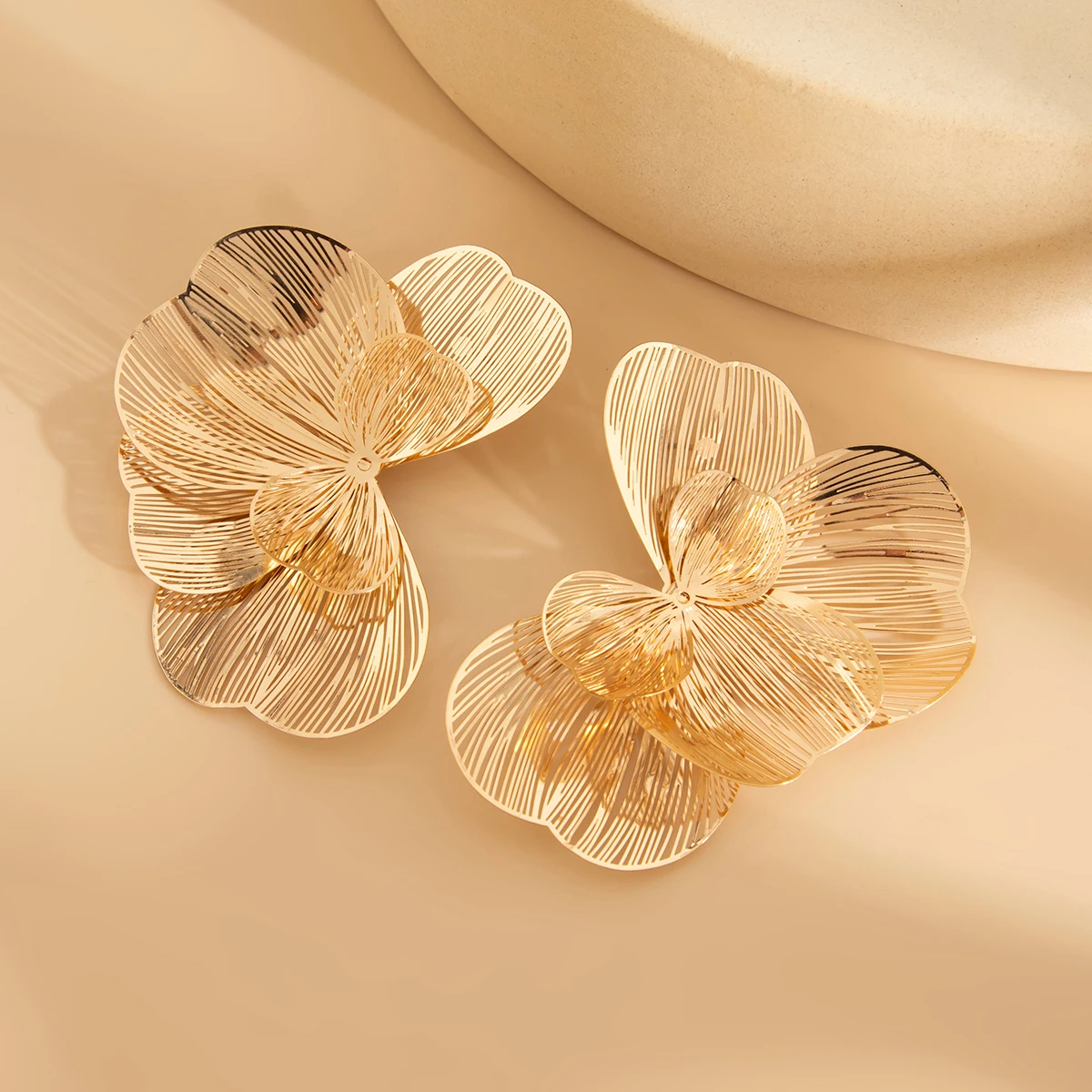 Lacteo Creative Multi Layer Petal Flower Stud Earrings for Women Trendy Classic Floral Piercing Earrings Fashion Jewelry Gift-7