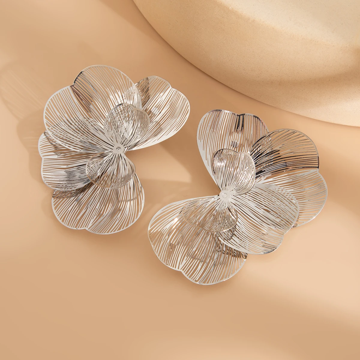 Lacteo Creative Multi Layer Petal Flower Stud Earrings for Women Trendy Classic Floral Piercing Earrings Fashion Jewelry Gift-8
