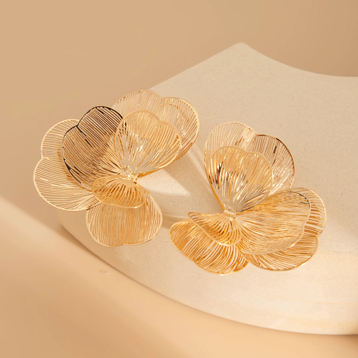 Lacteo Creative Multi Layer Petal Flower Stud Earrings for Women Trendy Classic Floral Piercing Earrings Fashion Jewelry Gift-9