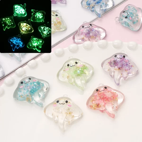 10pcs 30mm charm luminous resin pendant glow in the dark colorful transparent jellyfish pendant for diy necklace jewelry making