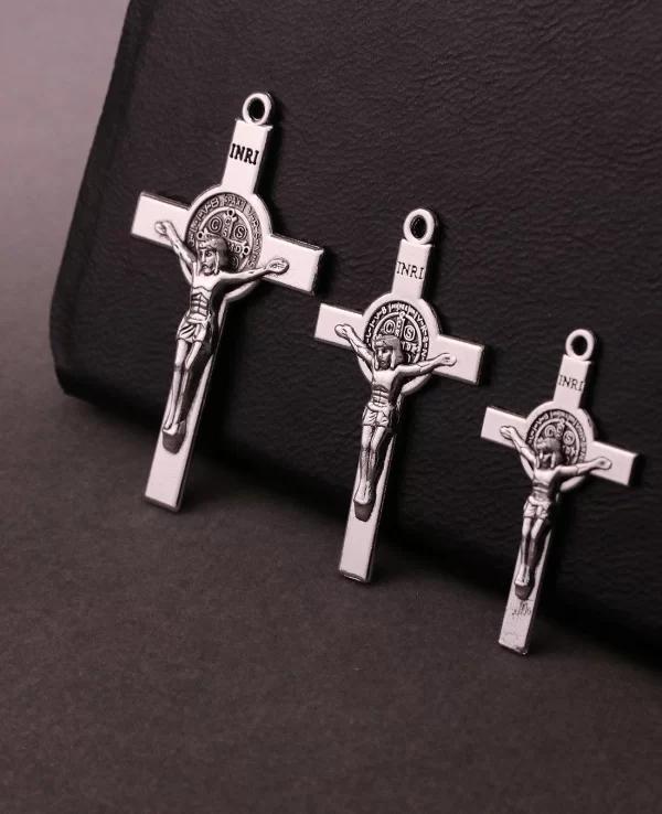 cottvott 10pcs 3 sizes exorcism crucifixion st.benedict cross pendant charms diy rosary chaplet necklace bracelet making parts