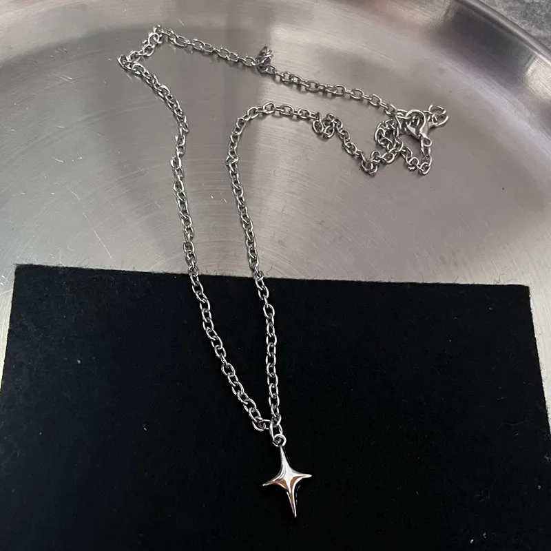 Y2K Flail Fire Heart Teeth Pendant Necklace for Women Men Charm Necklace Grunge Punk Fashion Jewelry ﻿-1