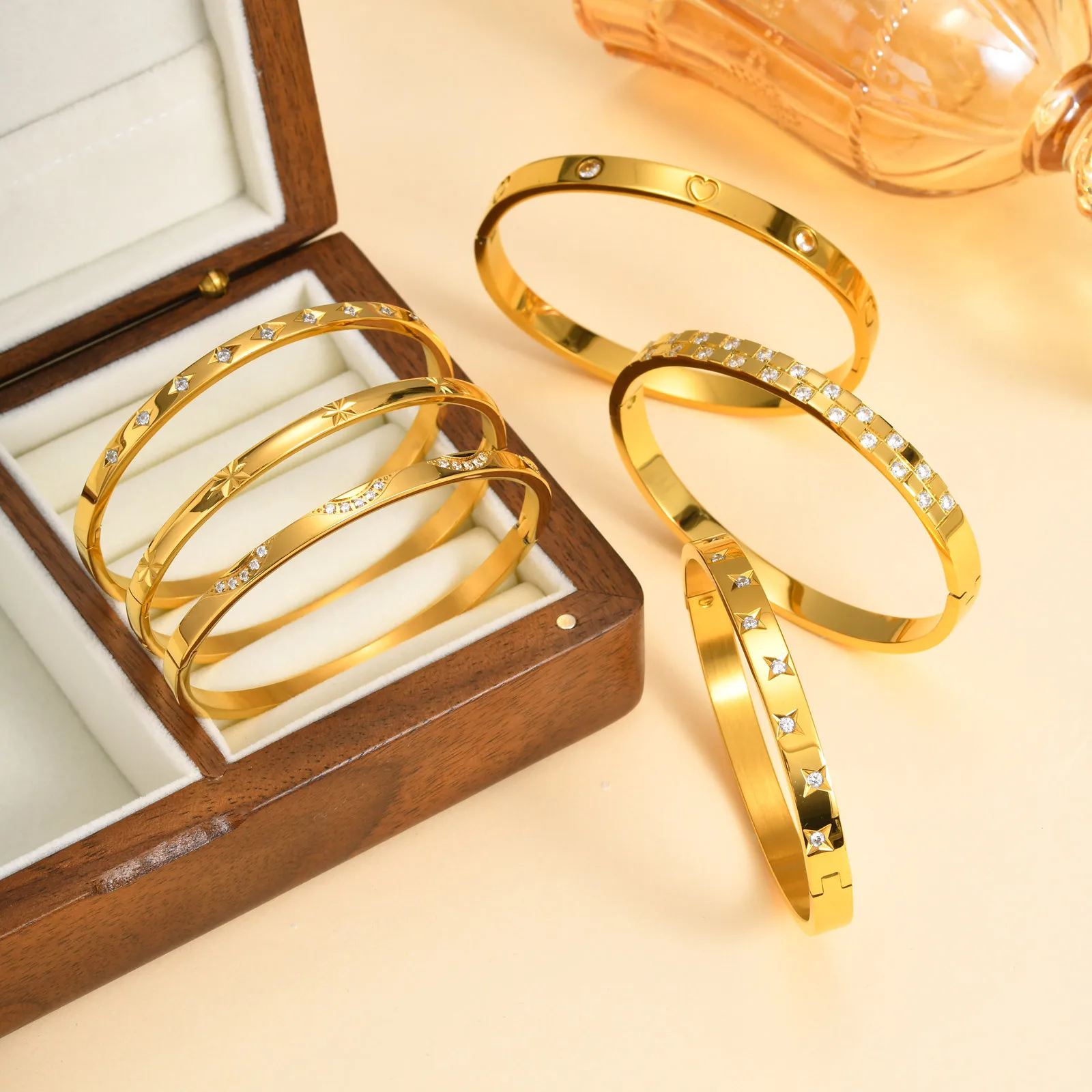 Vnox High-End Stainless Steel Women Bangles, Luxury Solid Gold Plated Love Cuff Bracelets,US Europ Hot Fashion Daily Ins Jewelry-5