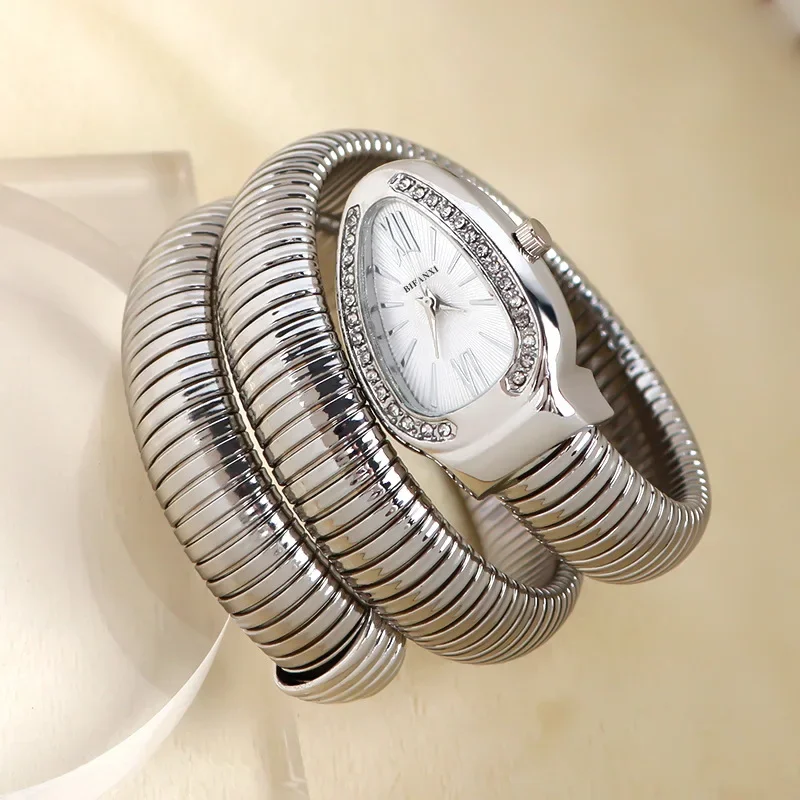 High-quality Luxury Women Quartz Watch Bracelet Stainless Steel Wristwatch Fashion Gold Ladies Watches Clock Relógio Feminino-6 High-quality Luxury Women Quartz Watch Bracelet Stainless Steel Wristwatch Fashion Gold Ladies Watches Clock Relógio Feminino-6