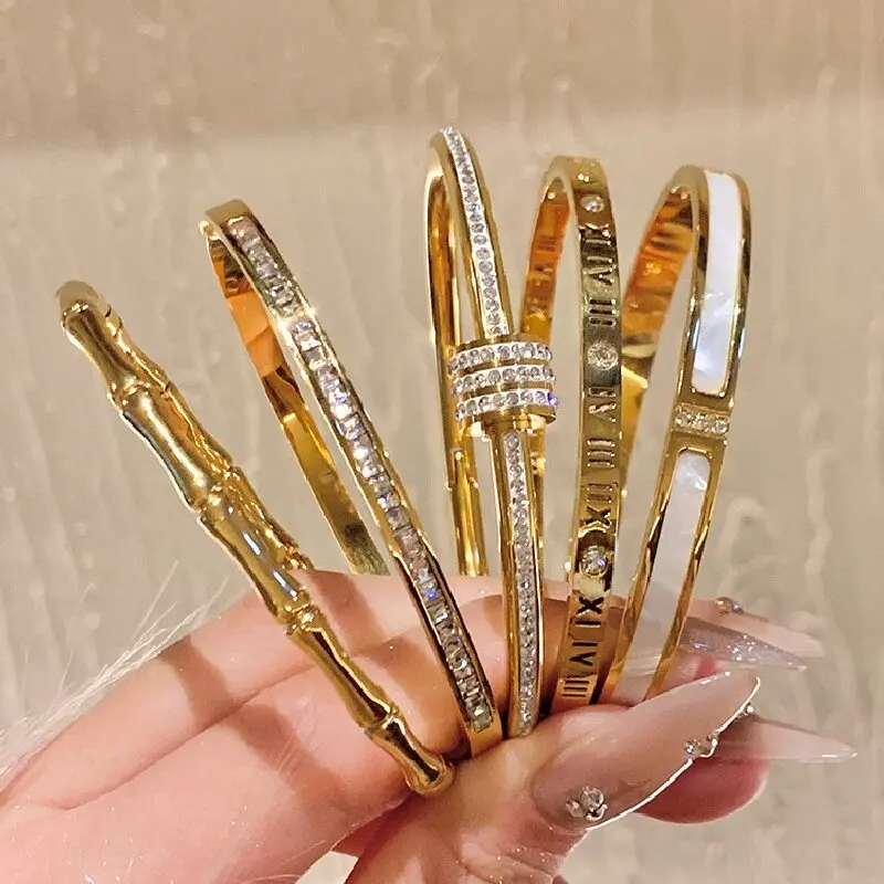 1pc Titanium Steel Gold Bracelet, Fashionable Classic Style, Stainless Steel Bracelet,Inlaid With Zircon,For Womens Daily Wear-1