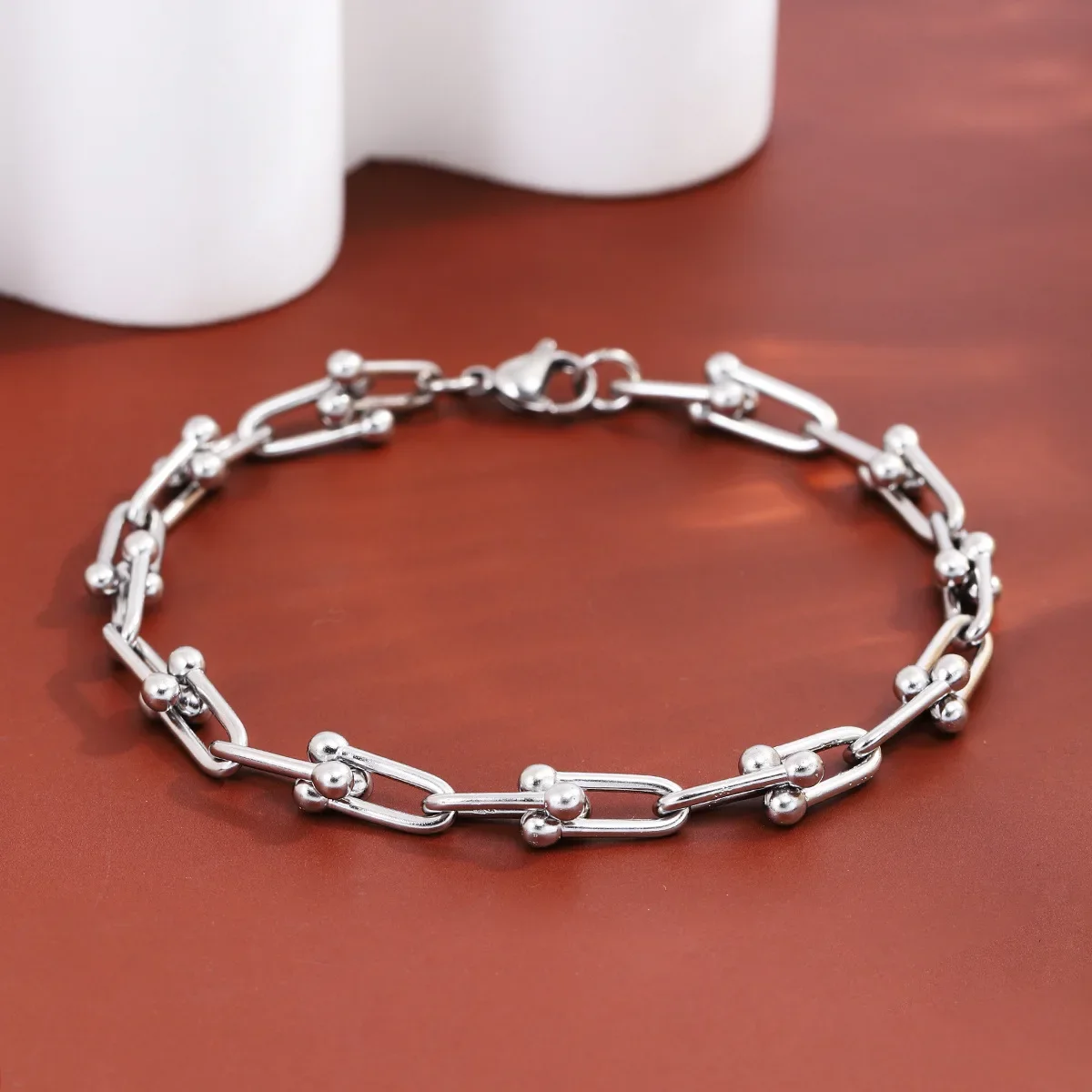 New Style Stainless Steel U-Shaped Hoof Chain Bracelet For Men And Women Fashionable Jewelry Wholesale Cross-Border Supply-4 New Style Stainless Steel U-Shaped Hoof Chain Bracelet For Men And Women Fashionable Jewelry Wholesale Cross-Border Supply-4