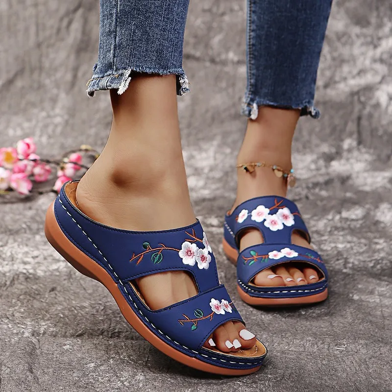 Women Slippers Embroider Flowers Leather Woman Sandals 2023 Outdoor Light Casual Wedges Slippers Slip on Summer Shoes for Women-2