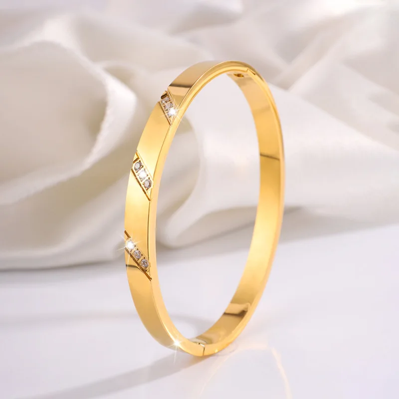 1pc Titanium Steel Gold Bracelet, Fashionable Classic Style, Stainless Steel Bracelet,Inlaid With Zircon,For Womens Daily Wear-10