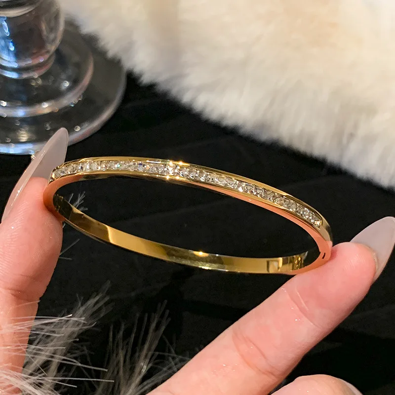 1pc Titanium Steel Gold Bracelet, Fashionable Classic Style, Stainless Steel Bracelet,Inlaid With Zircon,For Womens Daily Wear-16
